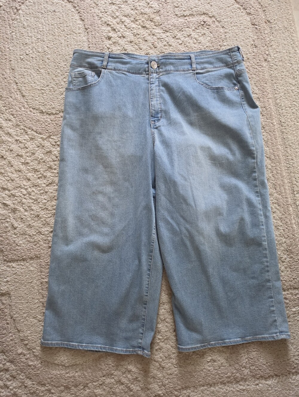 Gloria Vanderbilt Shape Effect Jeans size 20